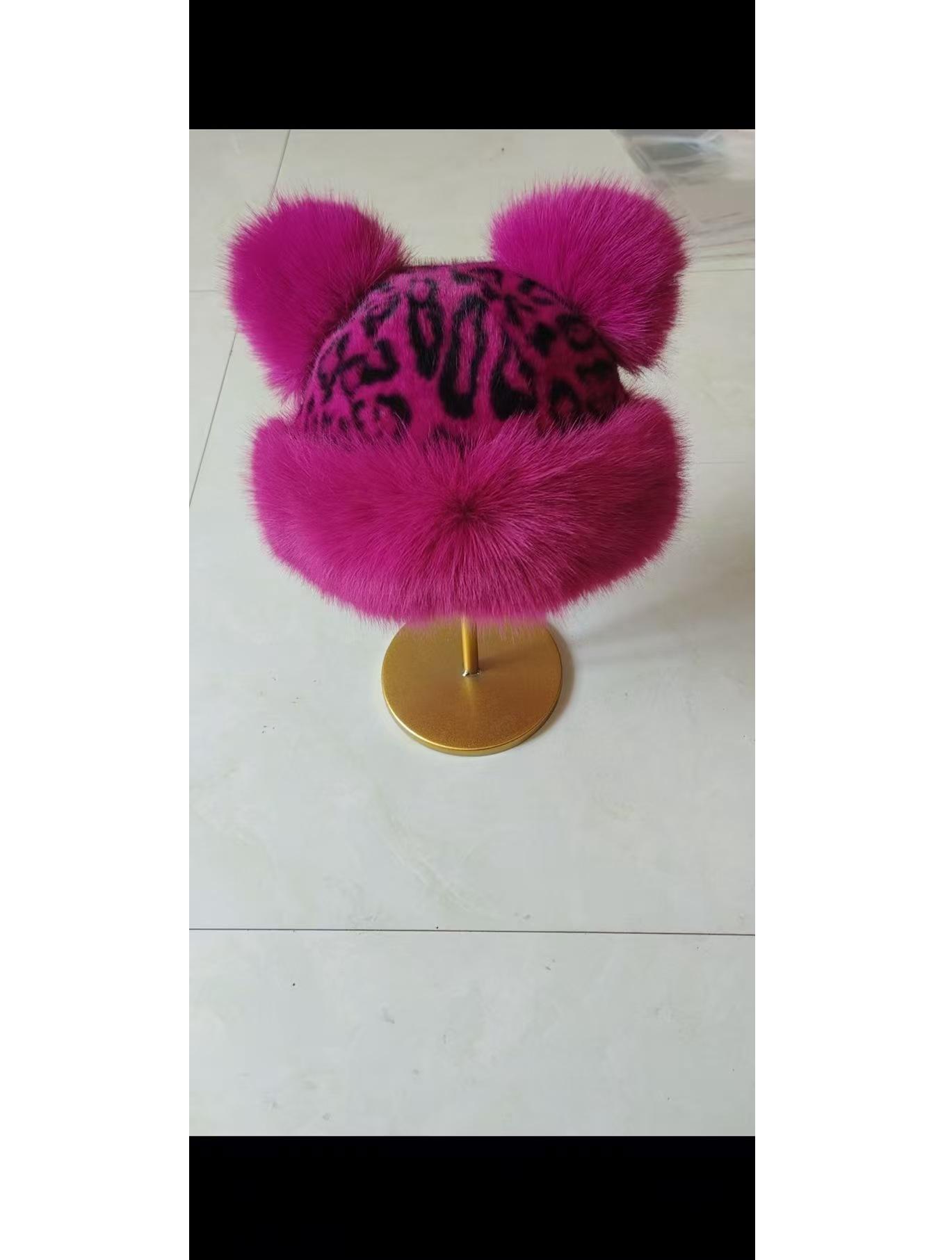 Leopard Print Mickey-Style Plush Hat with Bear Ears - Women s Winter Windproof Warm Hat One Size
Leopard Print Mickey-Style Plush Hat with Bear Ears - Women s Winter Windproof Warm Hat One Size