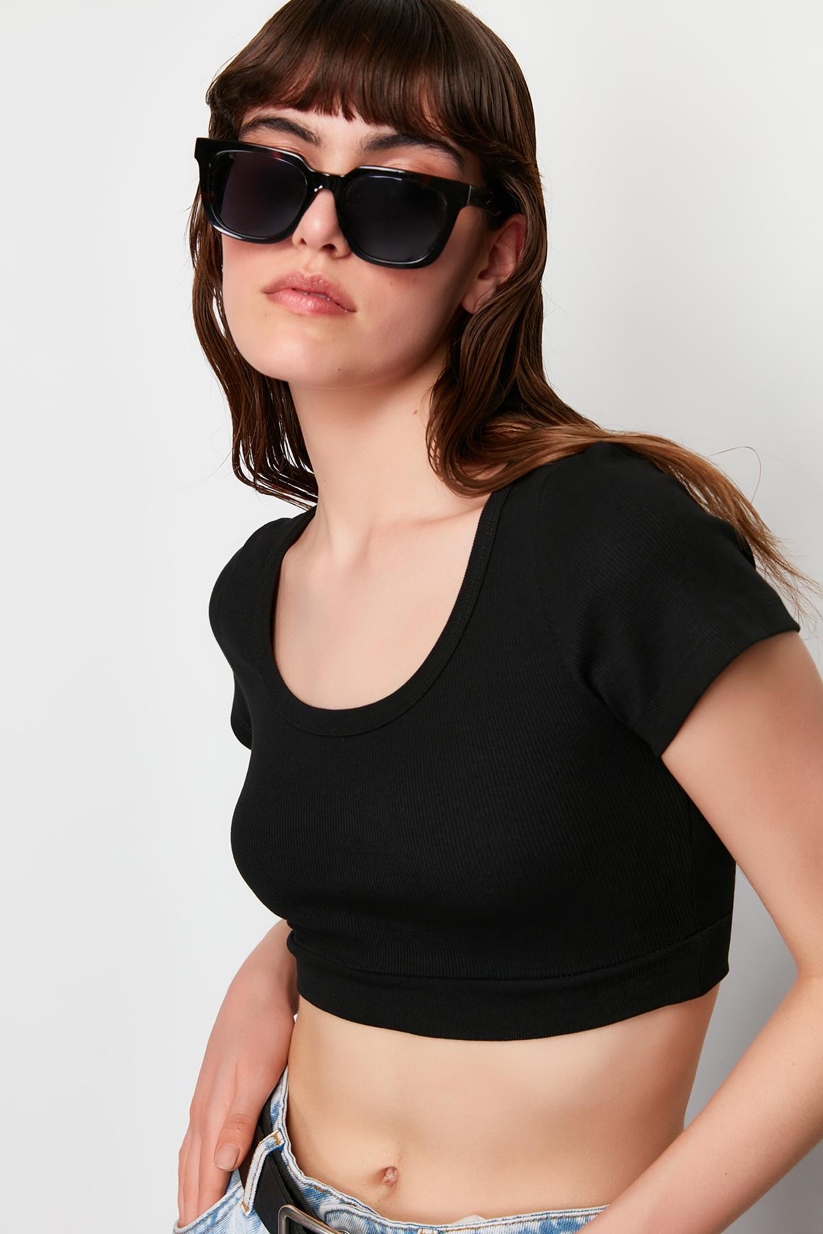 Women s Fashion New Blouse Black Pool Neck Short Sleeve Ribbed Stretchy Knitted Blouse L экрю
Women s Fashion New Blouse Black Pool Neck Short Sleeve Ribbed Stretchy Knitted Blouse L экрю