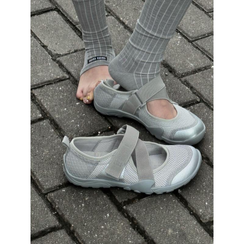 Mesh breathable shallow mouth white shoes women s summer new versatile flat bottom comfortable lazy bag head traceway sandals 40
Mesh breathable shallow mouth white shoes women s summer new versatile flat bottom comfortable lazy bag head traceway sandals 40