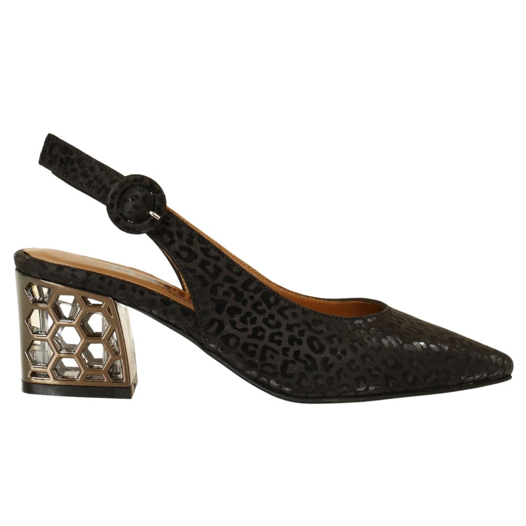 Женские туфли из натуральной кожи из специальной коллекции на высоком каблуке 35
Женские туфли из натуральной кожи из специальной коллекции на высоком каблуке 35