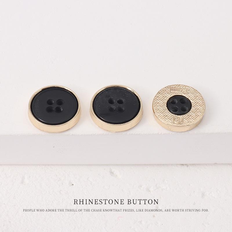 5pcs Metal Resin Combination Buttons High-End Shirt Cardigan Four-Eye Buttons Color Pearlescent Sweater Knitted Sweater Buttons 12MM14 #Black
5pcs Metal Resin Combination Buttons High-End Shirt Cardigan Four-Eye Buttons Color Pearlescent Sweater Knitted Sweater Buttons 12MM14 #Black