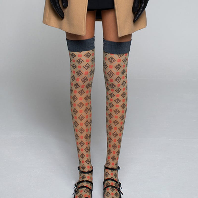 Романтичные тигровые RR Бежевые чулки до колена Free
Романтичные тигровые RR Бежевые чулки до колена Free