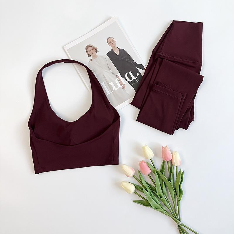 Nude Halter Neck Yoga Set: Women s U-Neck Sport Tank & High-Waist Butt-Lifting Pants Large
Nude Halter Neck Yoga Set: Women s U-Neck Sport Tank & High-Waist Butt-Lifting Pants Large