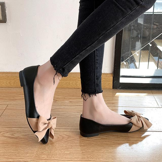 Женские лоферы на плоской подошве, повседневная обувь из мягкой натуральной кожи, мокасины-лодочки с бантом для женщин, женские туфли-лодочки с крючками и петлями De Mujer 35 чёрный
Женские лоферы на плоской подошве, повседневная обувь из мягкой натуральной кожи, мокасины-лодочки с бантом для женщин, женские туфли-лодочки с крючками и петлями De Mujer 35 чёрный