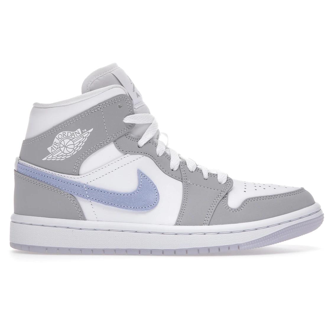 Sneaker Jordan 1 Mid Wolf Grey Aluminum (Women s)(BQ6472-105) 36 
Sneaker Jordan 1 Mid Wolf Grey Aluminum (Women s)(BQ6472-105) 36