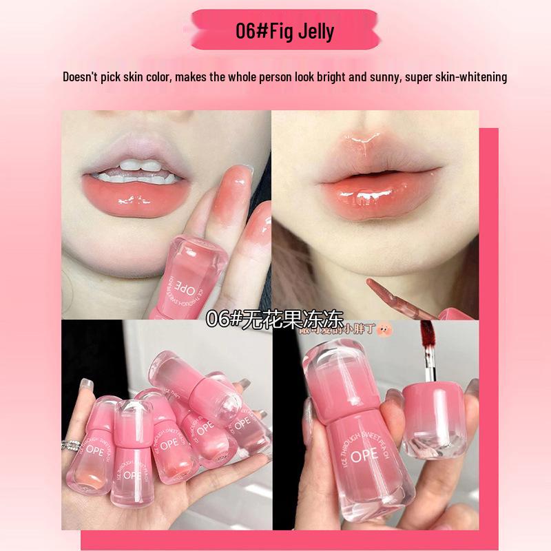 Gleaming Sun Lip Mirror: Plumping, Non-Fading, Moisturizing Lip Glaze for a Natural Glow.
Gleaming Sun Lip Mirror: Plumping, Non-Fading, Moisturizing Lip Glaze for a Natural Glow.