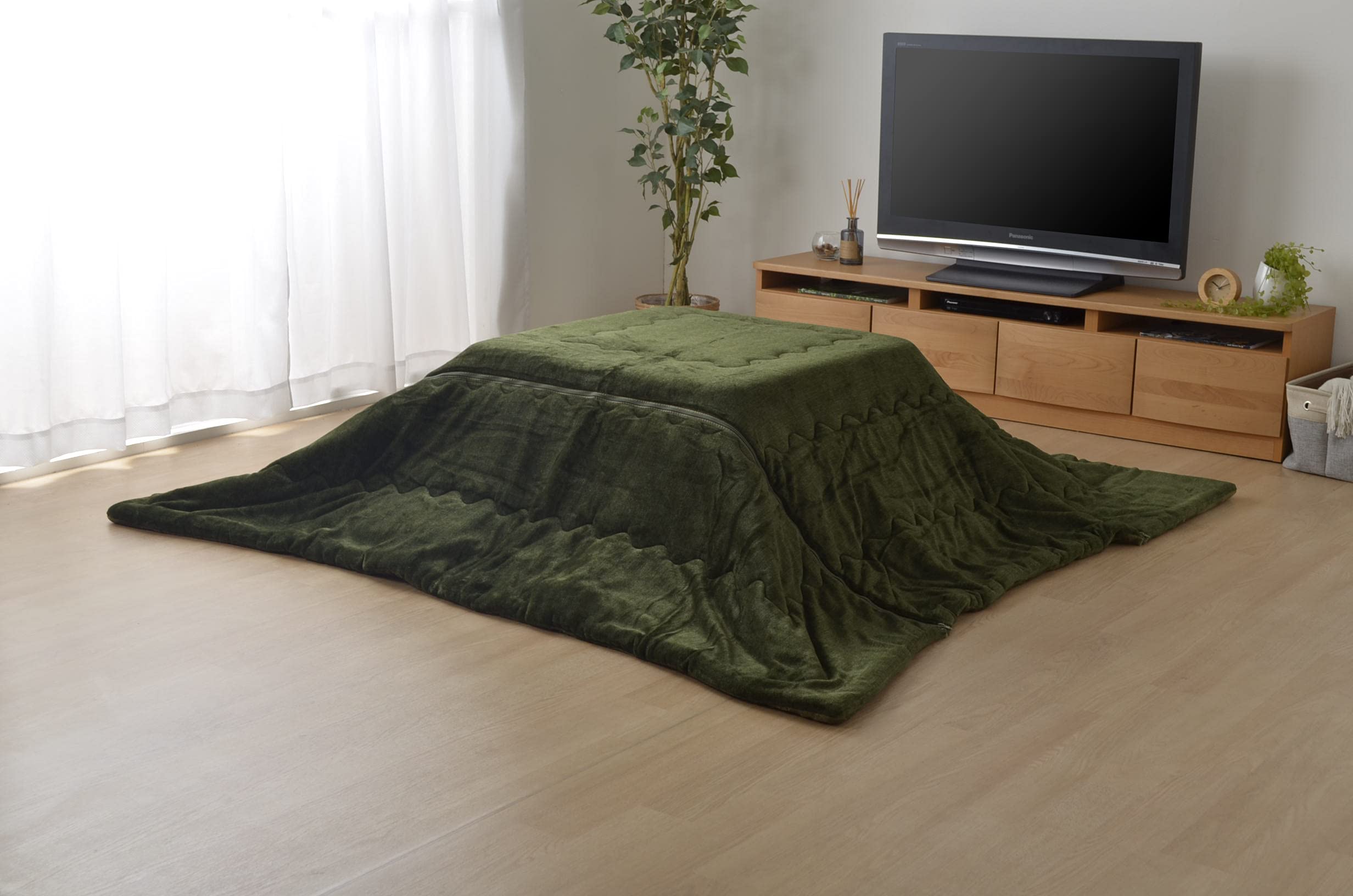 IKEHIKO Kotatsu Futon, Rectangular, Spat, Green, Approx. 190 x 240 cm, Simple, Compact, Partially Washable, #6822119
IKEHIKO Kotatsu Futon, Rectangular, Spat, Green, Approx. 190 x 240 cm, Simple, Compact, Partially Washable, #6822119