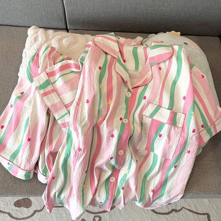Summer new short-sleeved shorts pajamas set women s lapels women s simple can wear loungewear women M
Summer new short-sleeved shorts pajamas set women s lapels women s simple can wear loungewear women M