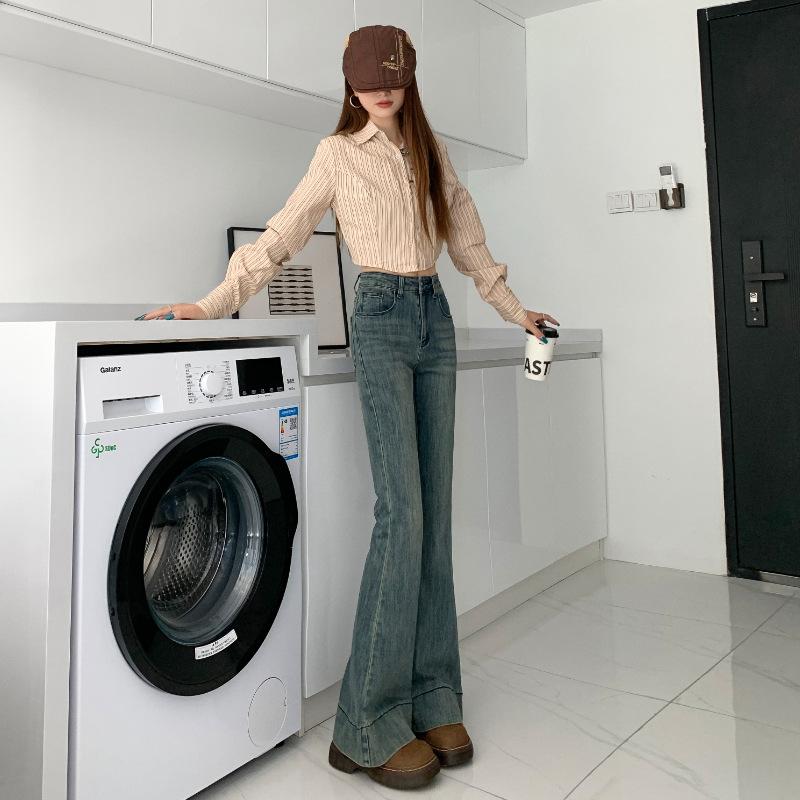 High Waisted Slightly Flared Jeans for Women In Spring Slim Fit and Slim Horseshoe Pants Stretch Bell-bottom Pants for Women In Spring XS
High Waisted Slightly Flared Jeans for Women In Spring Slim Fit and Slim Horseshoe Pants Stretch Bell-bottom Pants for Women In Spring XS