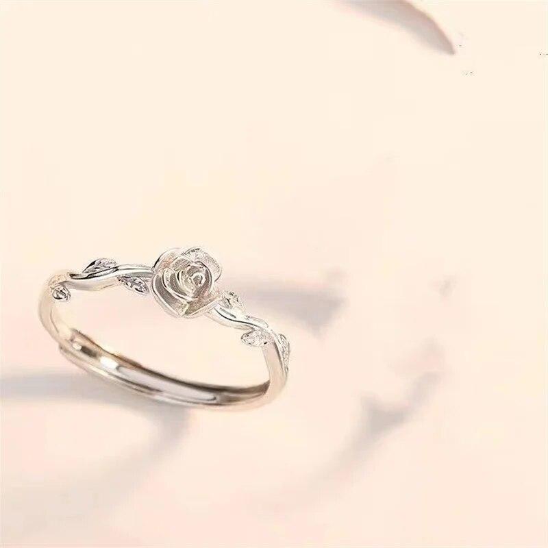 1 шт. серебряного цвета, кольца для пары «Маленький принц/Цветок розы», унисекс, романтическое открытое регулируемое кольцо для влюбленных, ювелирные изделия, подарок на день Святого Валентина resizable
1 шт. серебряного цвета, кольца для пары «Маленький принц/Цветок розы», унисекс, романтическое открытое регулируемое кольцо для влюбленных, ювелирные изделия, подарок на день Святого Валентина resizable