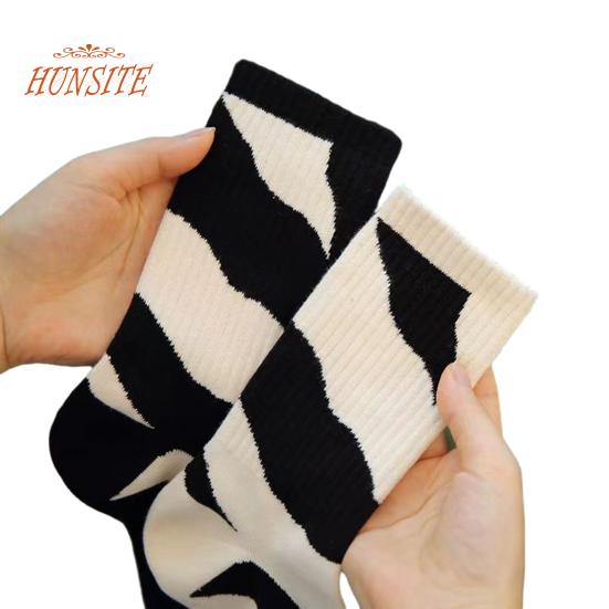 1 пара женских и мужских спортивных носков средней длины, в асимметричную полоску, в стиле хип-хоп, дышащие носки для скейтборда, высокоэластичные носки для пар чёрный
1 пара женских и мужских спортивных носков средней длины, в асимметричную полоску, в стиле хип-хоп, дышащие носки для скейтборда, высокоэластичные носки для пар чёрный