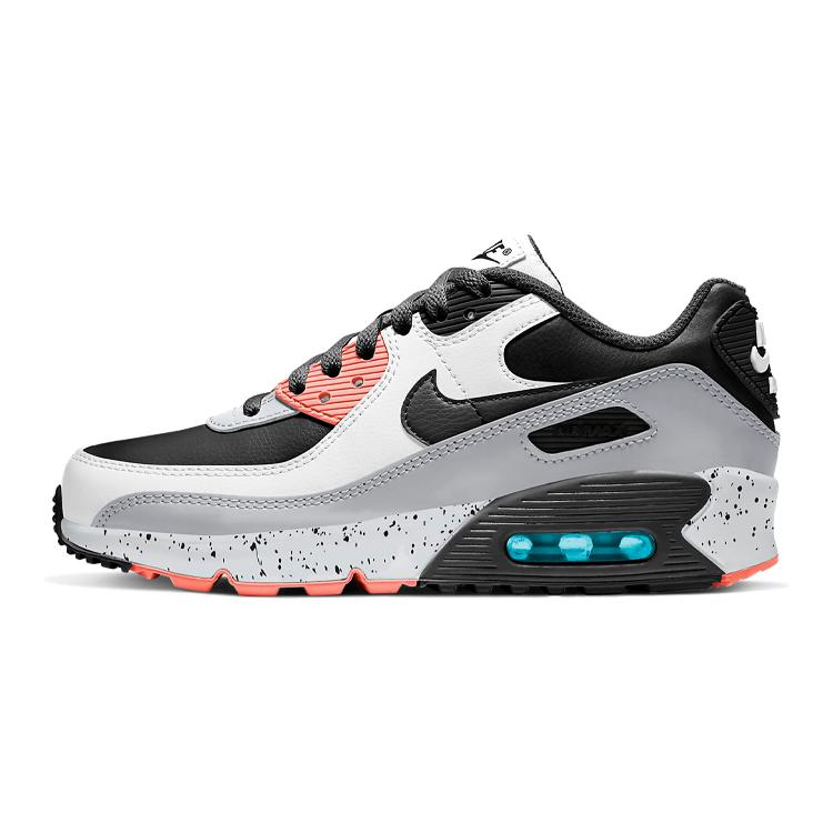 Nike Air Max 90 Leather White Turf Orange Speckled GS CD6864-110 35.5
Nike Air Max 90 Leather White Turf Orange Speckled GS CD6864-110 35.5