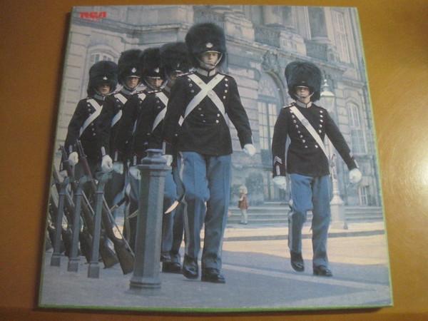 LP Record FIRST NATIONAL CITY BAND MARCH SX239 RCA 1972 Japan Obi Military Used
LP Record FIRST NATIONAL CITY BAND MARCH SX239 RCA 1972 Japan Obi Military Used