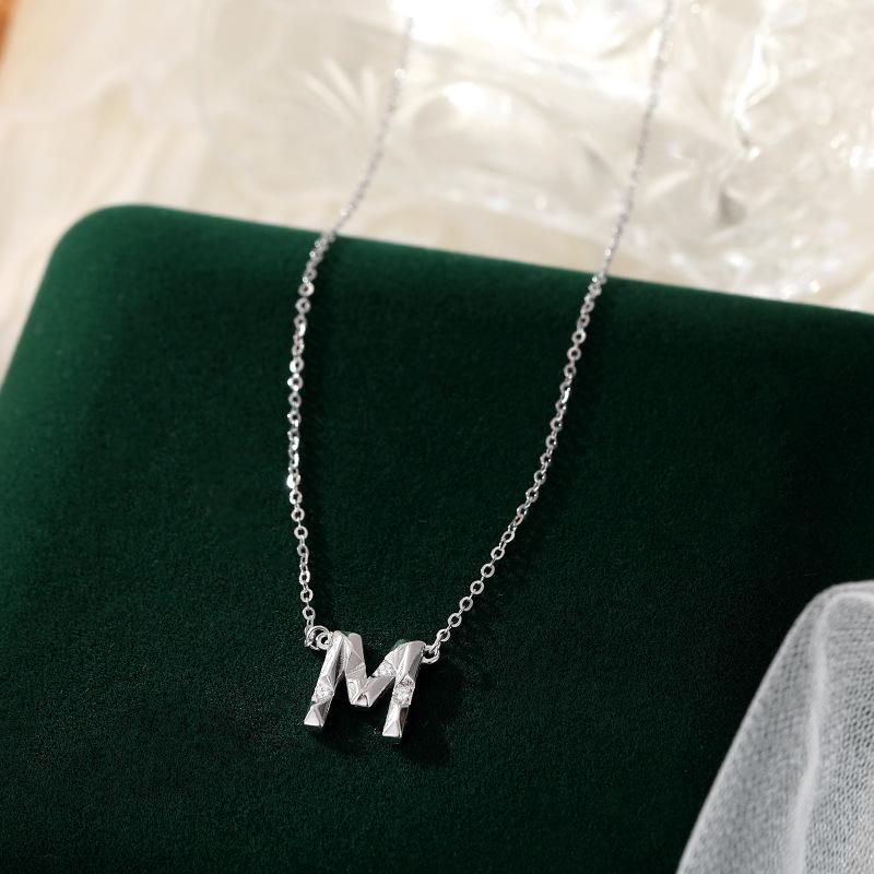 Ожерелье Banyan Tree S925 Silver Diamond с английскими буквами - элегантная и универсальная цепочка для ключицы для женщин NS1075【M】
Ожерелье Banyan Tree S925 Silver Diamond с английскими буквами - элегантная и универсальная цепочка для ключицы для женщин NS1075【M】