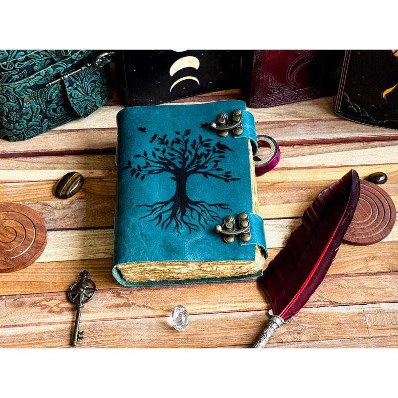 Журнал из кожи Древо жизни - Блокноты из натуральной кожи для женщин - Красивый журнал Для зарисовок Книга для путешествий Пустая книга для заклинаний 7 x 5 in синий
Журнал из кожи Древо жизни - Блокноты из натуральной кожи для женщин - Красивый журнал Для зарисовок Книга для путешествий Пустая книга для заклинаний 7 x 5 in синий