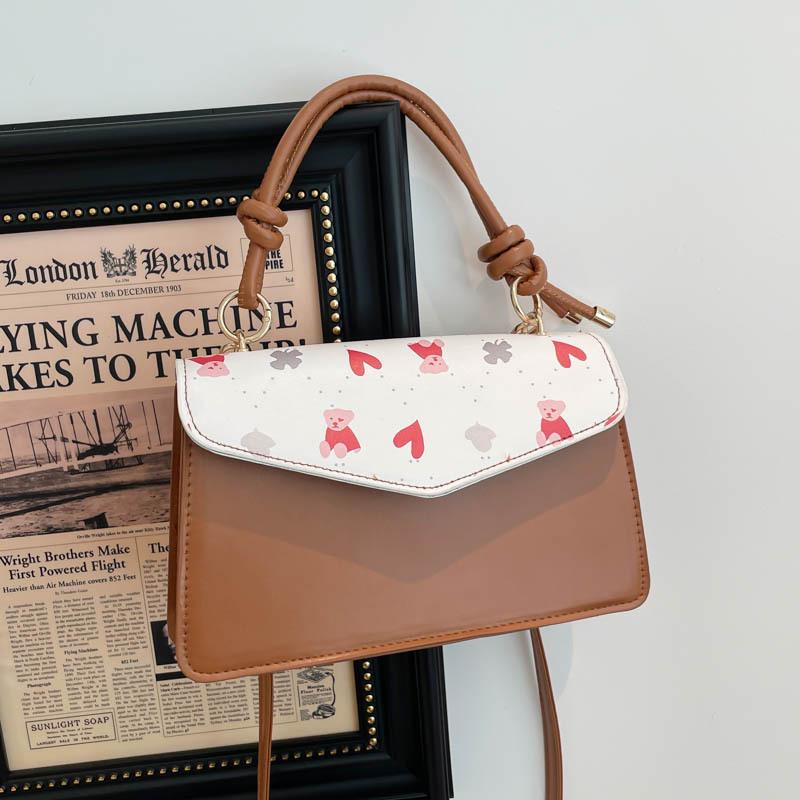 Fashionable Trendy Large-capacity Stylish Crossbody Shoulder Bag with Side Pocket and Small Square Handbag on The Side коричневий
Fashionable Trendy Large-capacity Stylish Crossbody Shoulder Bag with Side Pocket and Small Square Handbag on The Side коричневий