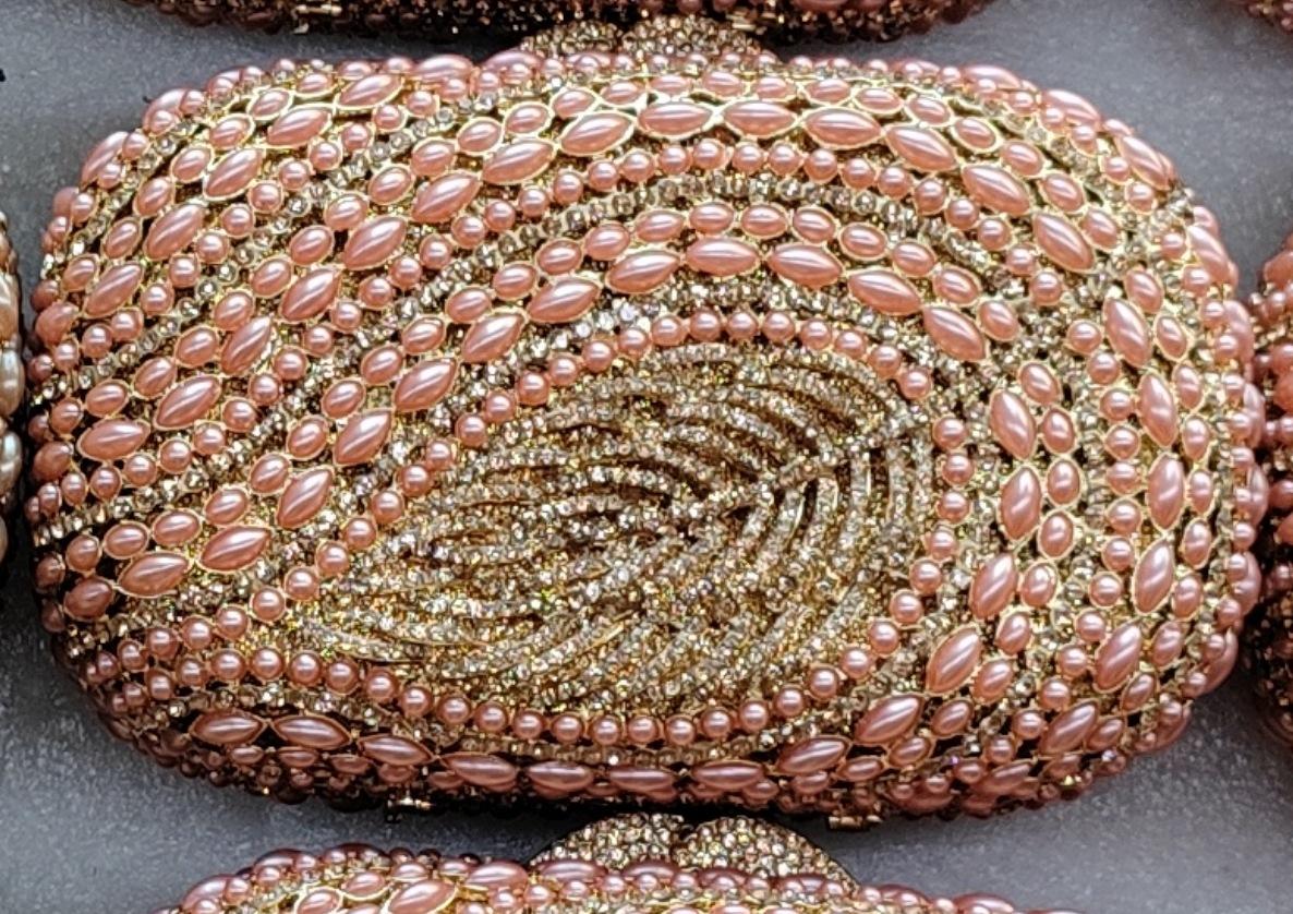 Pearl Diamond Evening Clutches Formal Wedding Leaves Purses Diamond Women Purses Hard Metal Lady Handbags Bridal Dinner Clutch 17cmX10cmX5cm
Pearl Diamond Evening Clutches Formal Wedding Leaves Purses Diamond Women Purses Hard Metal Lady Handbags Bridal Dinner Clutch 17cmX10cmX5cm