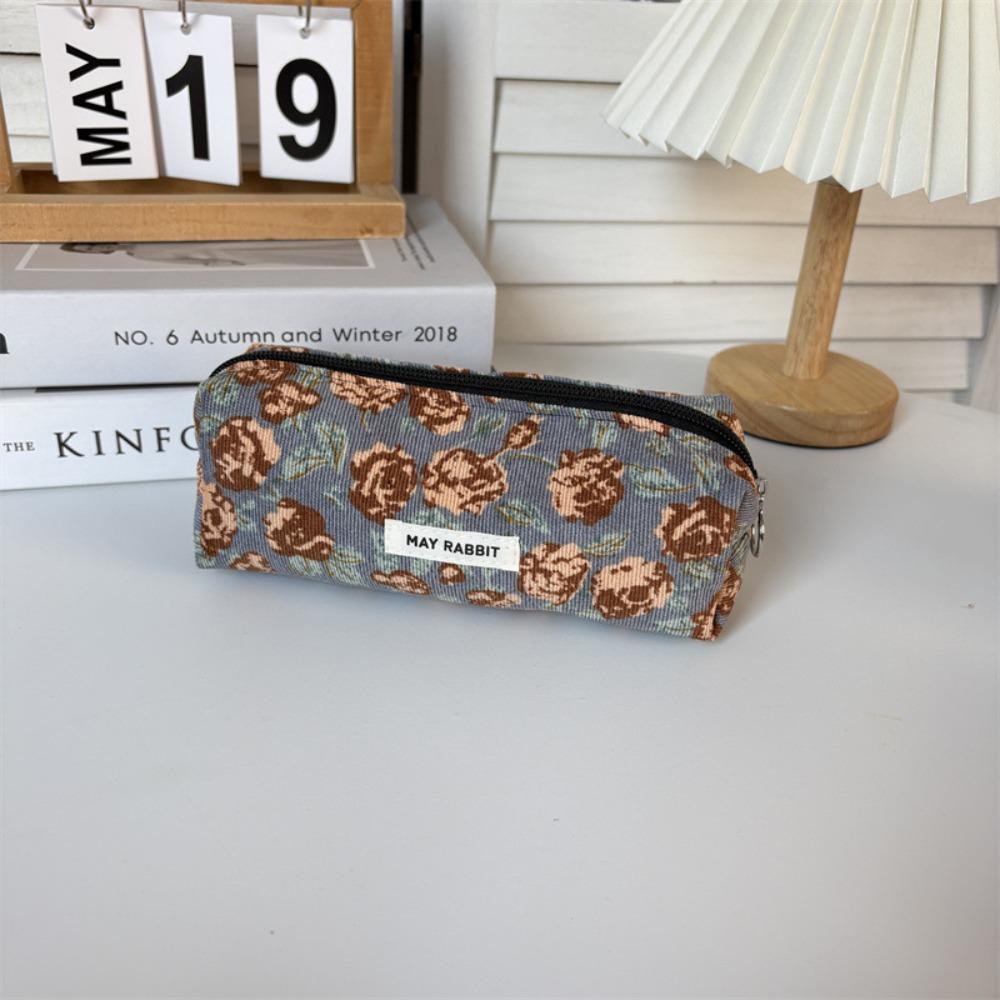 Large Capacity Stationery Bag Floral Print Stationery Organizer Cosmetics Storage Bags Student F
Large Capacity Stationery Bag Floral Print Stationery Organizer Cosmetics Storage Bags Student F