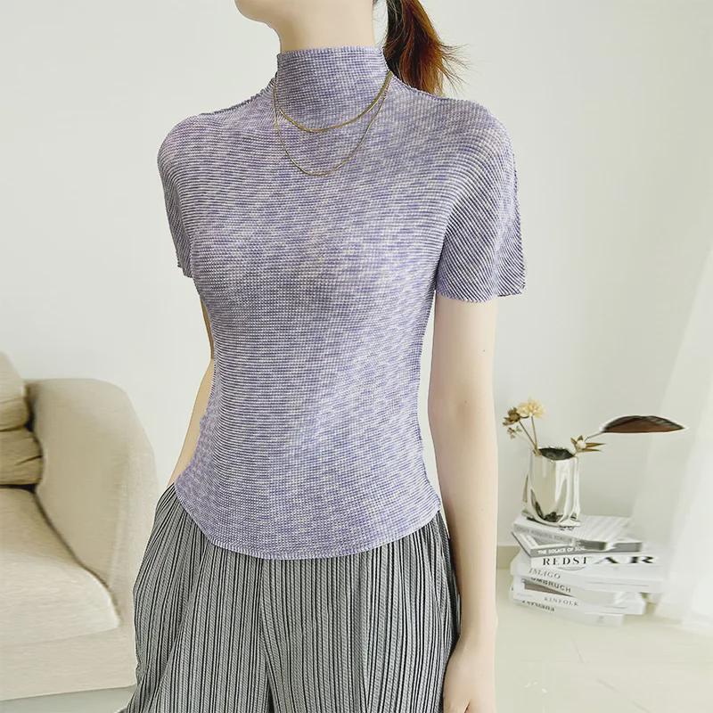 Женская облегающая футболка с короткими рукавами, принтом и сборками, полувысоким воротником - новая летняя мода. One Size
Женская облегающая футболка с короткими рукавами, принтом и сборками, полувысоким воротником - новая летняя мода. One Size