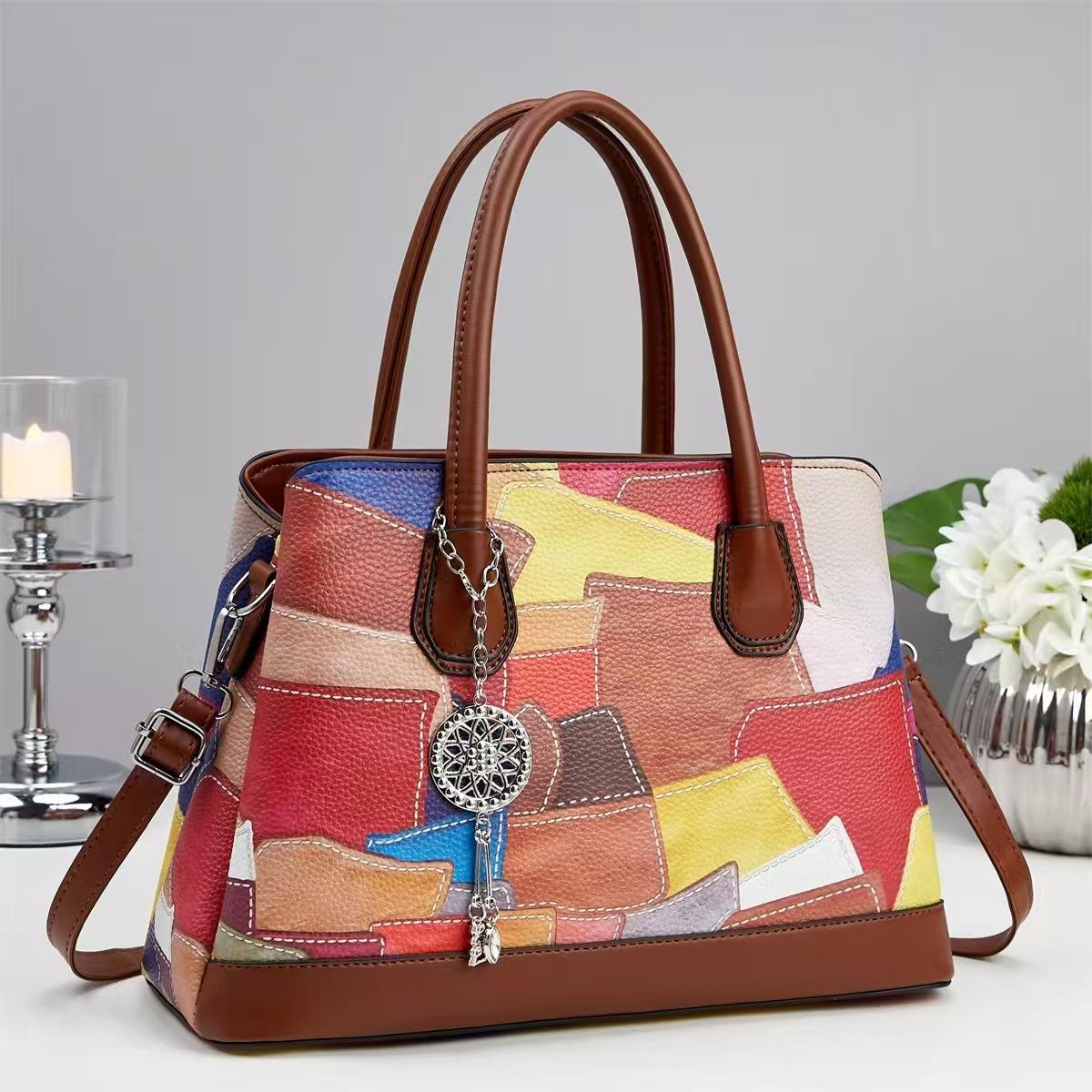 Luxury Brand Popular Women s Handbag Classic Elegant Splicing Leather Crossbody Bag for Ladies Messenger Bags Bolsa Feminina 32x14x22cm
Luxury Brand Popular Women s Handbag Classic Elegant Splicing Leather Crossbody Bag for Ladies Messenger Bags Bolsa Feminina 32x14x22cm