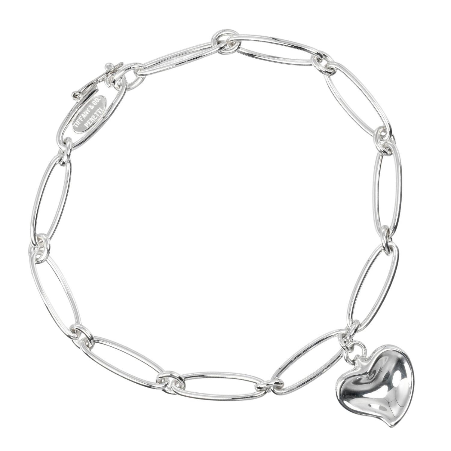 TIFFANY&Co. Curved heart Bracelet Wrist Size6.8 Silver925 9g Women Used
TIFFANY&Co. Curved heart Bracelet Wrist Size6.8 Silver925 9g Women Used