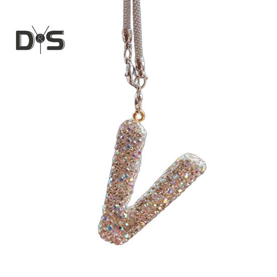 Блестящая подвеска в виде буквы автомобиля, подвеска в виде буквы из искусственного кристалла, подвесное зеркало заднего вида для автомобиля, украшение в виде алфавита со стразами для автомобильного дерева, аксессуар V
Блестящая подвеска в виде буквы автомобиля, подвеска в виде буквы из искусственного кристалла, подвесное зеркало заднего вида для автомобиля, украшение в виде алфавита со стразами для автомобильного дерева, аксессуар V