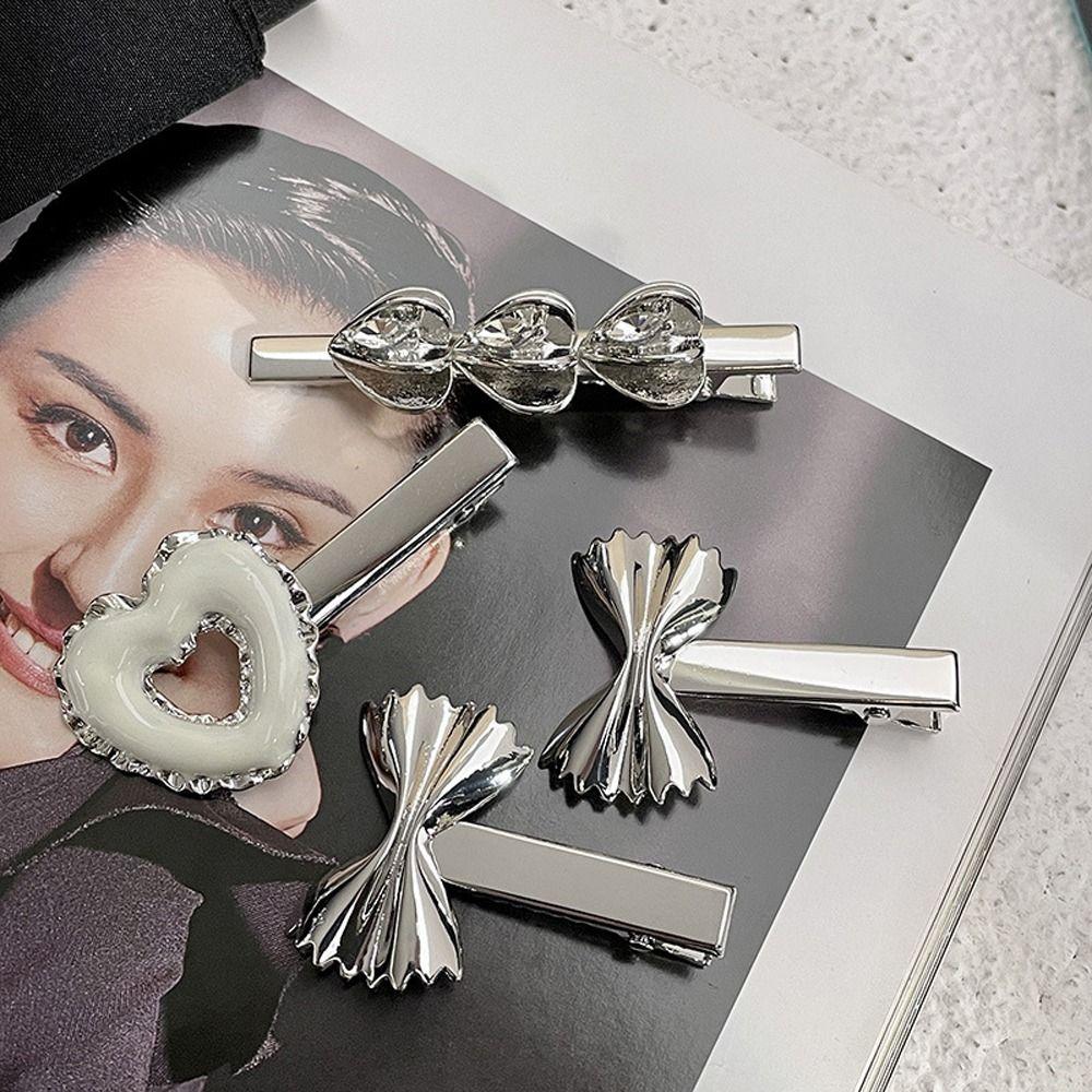 Princess Hairpins Stylish Headwear Small Duckbill Clips Bow Hairpins Women Hair Clips Heart A-1pc
Princess Hairpins Stylish Headwear Small Duckbill Clips Bow Hairpins Women Hair Clips Heart A-1pc
