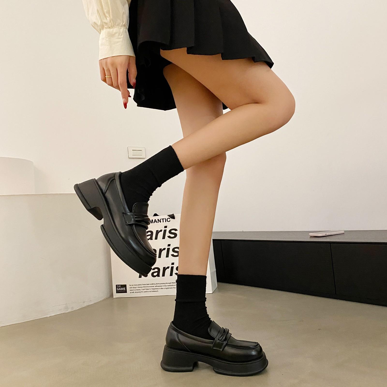 Platform college British style small leather shoes women s new spring and autumn one-pedal Mary Jane loafers casual single shoes 35 чорний
Platform college British style small leather shoes women s new spring and autumn one-pedal Mary Jane loafers casual single shoes 35 чорний