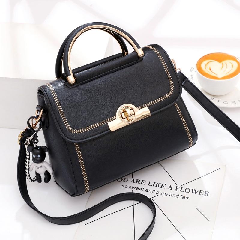 Autumn 2025 Trendy Embroidered Lace Shoulder Bag
Autumn 2025 Trendy Embroidered Lace Shoulder Bag