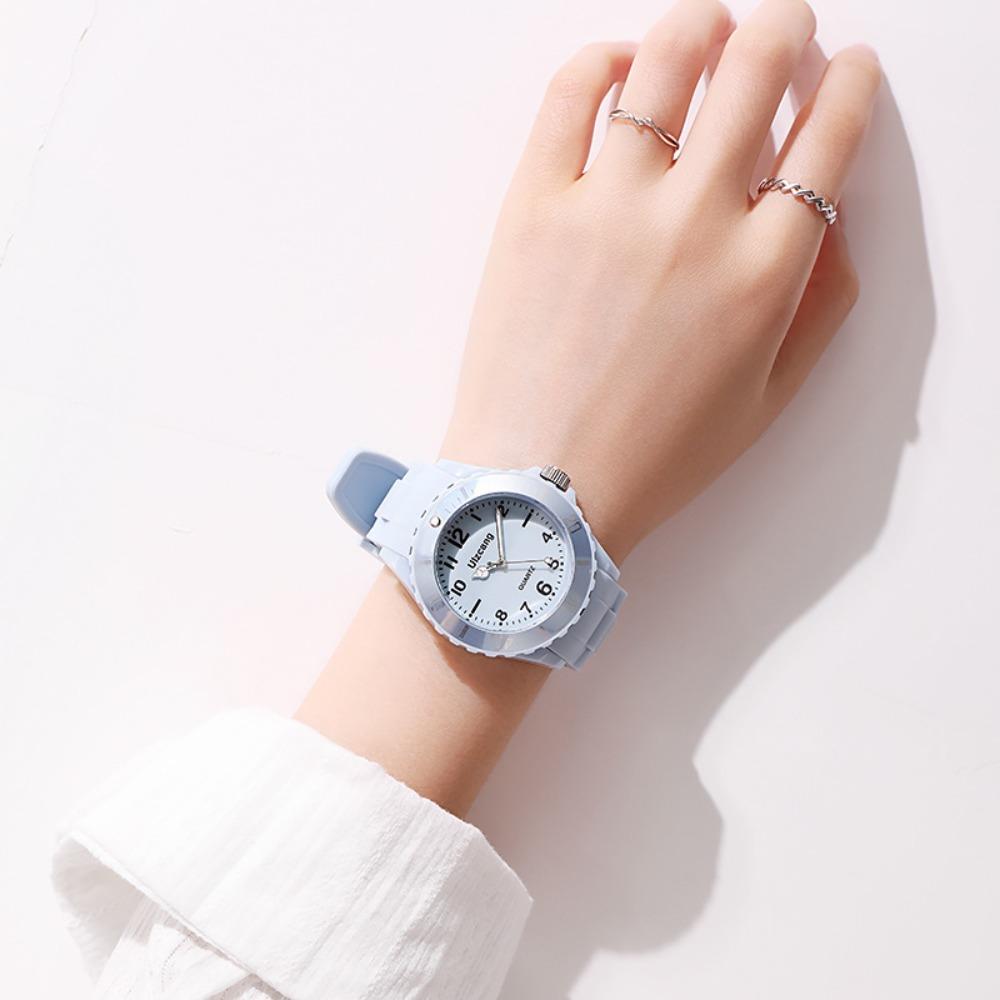 Electronic Clock Couple s Version Casual Sport Watch Classic Clock Quartz Korean Style Accessories чорний
Electronic Clock Couple s Version Casual Sport Watch Classic Clock Quartz Korean Style Accessories чорний