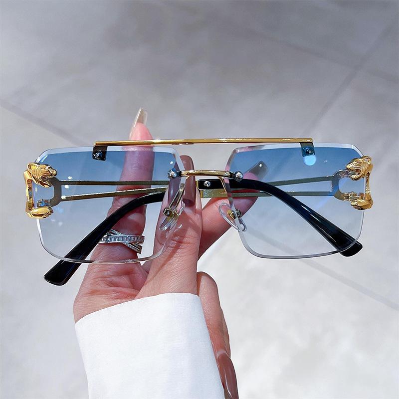 Luxury Brand Design Vintage Rimless Sunglasses Women Fashion Trendy Leopard Head Frame Gradient Sun Glasses For Men UV400 As The Picture
Luxury Brand Design Vintage Rimless Sunglasses Women Fashion Trendy Leopard Head Frame Gradient Sun Glasses For Men UV400 As The Picture