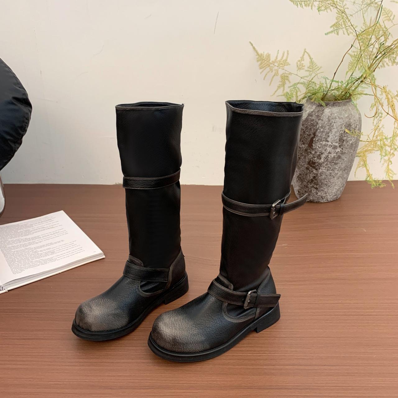 Korean ins comfortable belt buckle pile boots retro old wasteland wind knight boots two wear thick heel boots women~ 40 чёрный
Korean ins comfortable belt buckle pile boots retro old wasteland wind knight boots two wear thick heel boots women~ 40 чёрный