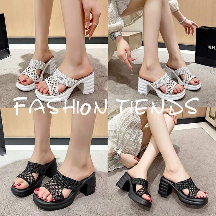 2025 summer new one-word hollow women s large-size thick-heeled square-head high-heeled slippers 40 срібний
2025 summer new one-word hollow women s large-size thick-heeled square-head high-heeled slippers 40 срібний