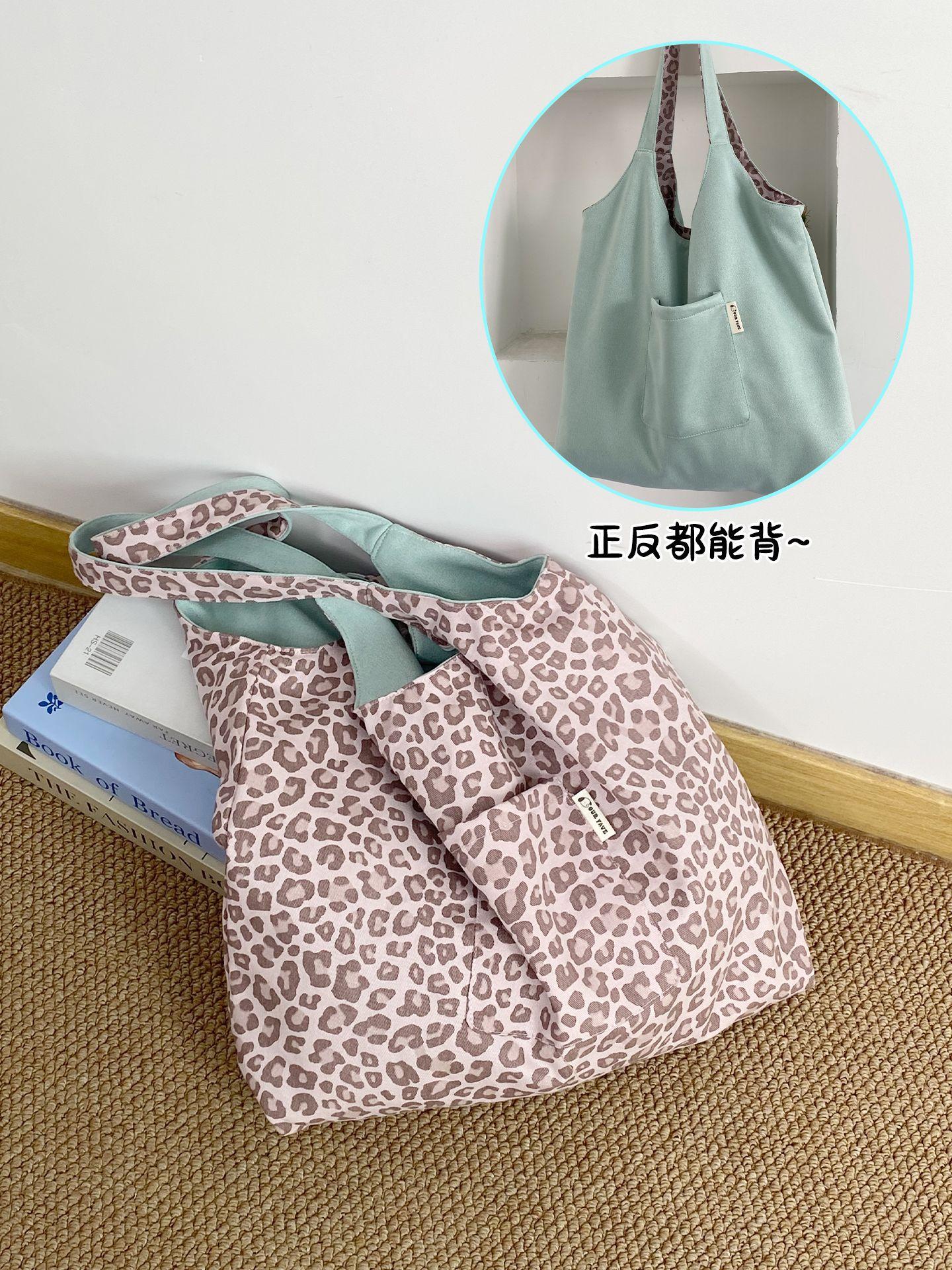 Autumn Retro Leopard Print Shoulder Bags for Women Versatile Ladies Double-Sided Suede Tote Large Capacity Female Vest Handbag зелёный
Autumn Retro Leopard Print Shoulder Bags for Women Versatile Ladies Double-Sided Suede Tote Large Capacity Female Vest Handbag зелёный