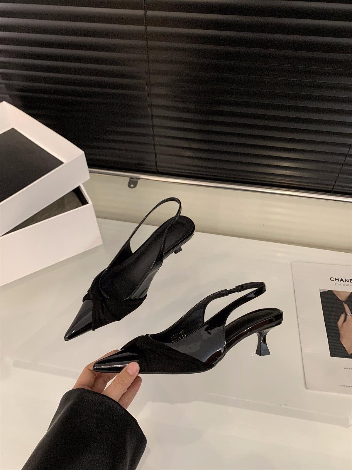 Niche high heels temperament black bag head sandals women s shoes 2025 new summer French pointed pink single shoes 40
Niche high heels temperament black bag head sandals women s shoes 2025 new summer French pointed pink single shoes 40