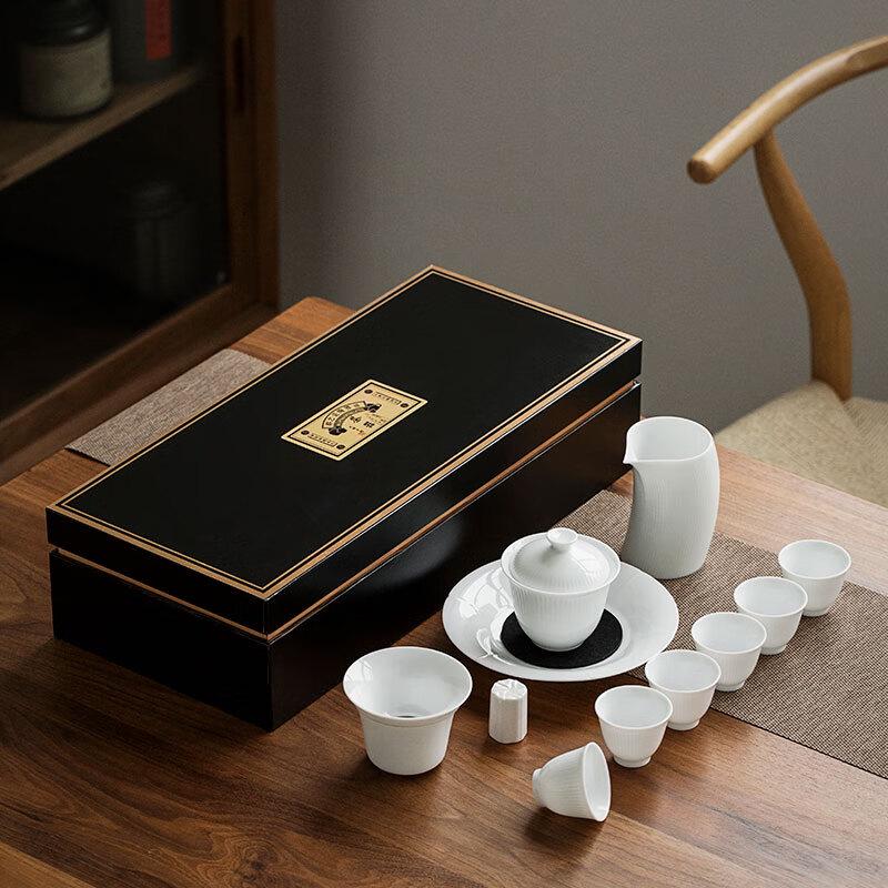 Muyi Sweet White 12-Piece Ceramic Tea Set
Muyi Sweet White 12-Piece Ceramic Tea Set