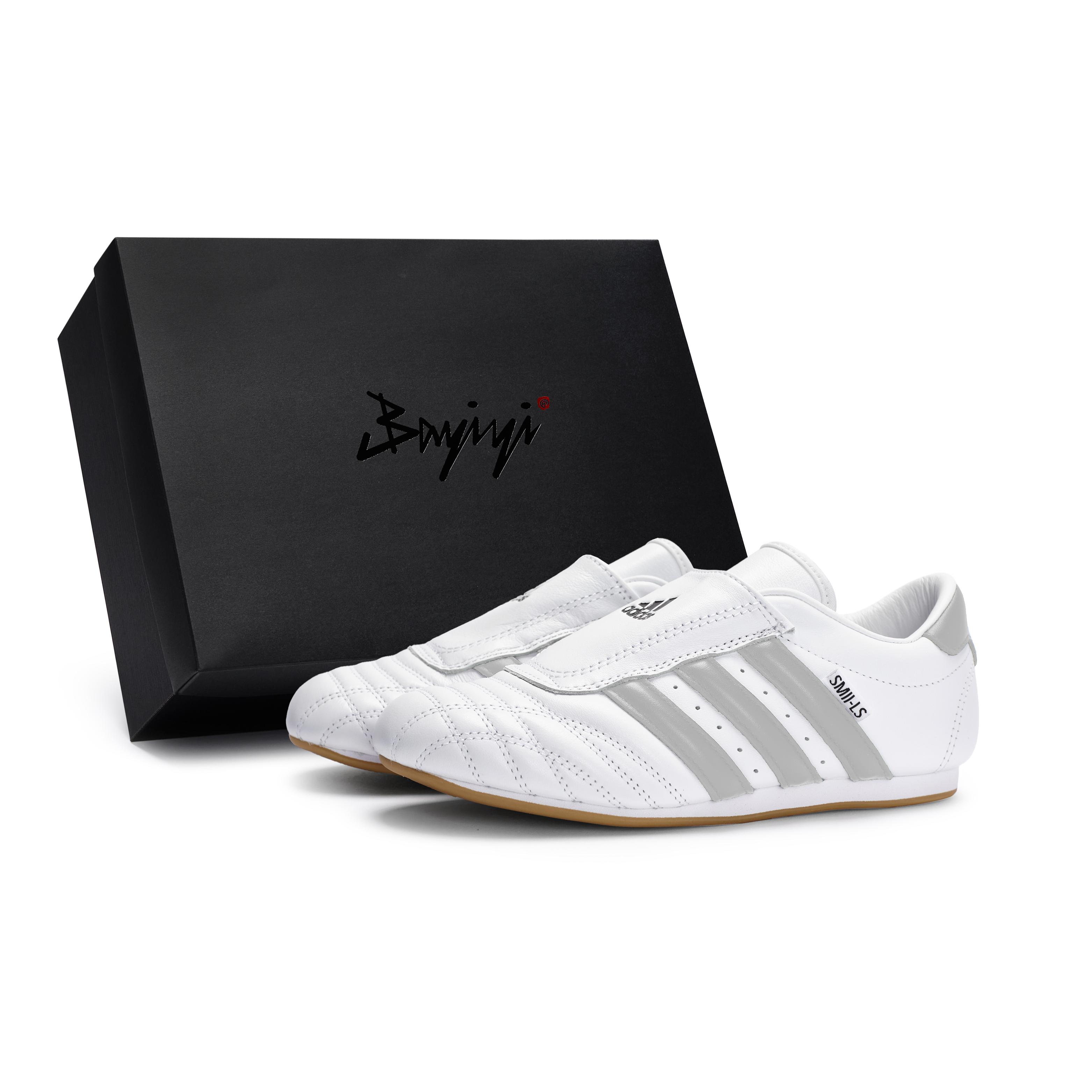 Adidas Originals Taekwondo Slip Resistant And Abrasion Resistant Coverage Low top Training Shoes Unisex White Gray JQ4774(Team80-S-BOX) 40
Adidas Originals Taekwondo Slip Resistant And Abrasion Resistant Coverage Low top Training Shoes Unisex White Gray JQ4774(Team80-S-BOX) 40