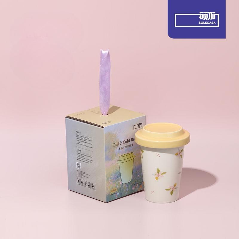 SOLECASA Cold Brew Ceramic Mug with Lid - Active Glaze Design Microwave & Dishwasher Safe Perfect for Iced Coffee & Beverages 230ml
SOLECASA Cold Brew Ceramic Mug with Lid - Active Glaze Design Microwave & Dishwasher Safe Perfect for Iced Coffee & Beverages 230ml