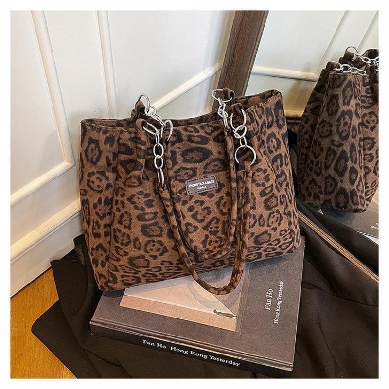 Leopard-print Tote Bag Women With Large Capacity All-match Suede Shoulder Students class 30x10x26
Leopard-print Tote Bag Women With Large Capacity All-match Suede Shoulder Students class 30x10x26