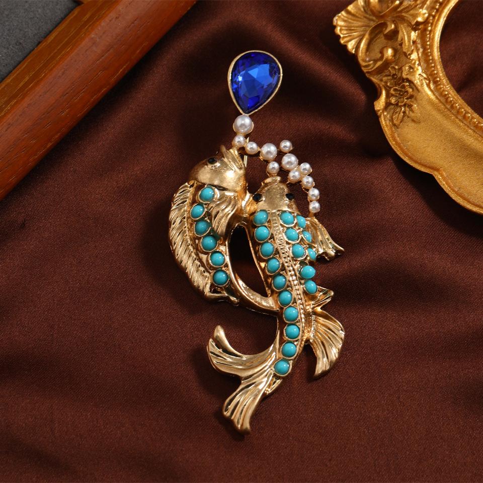 Classic Women Girls Crative Carp Pearl Brooches Pins Elegant Lady Clothing Coat Exquisite Fish Animal Badges Corsage Jewelry
Classic Women Girls Crative Carp Pearl Brooches Pins Elegant Lady Clothing Coat Exquisite Fish Animal Badges Corsage Jewelry
