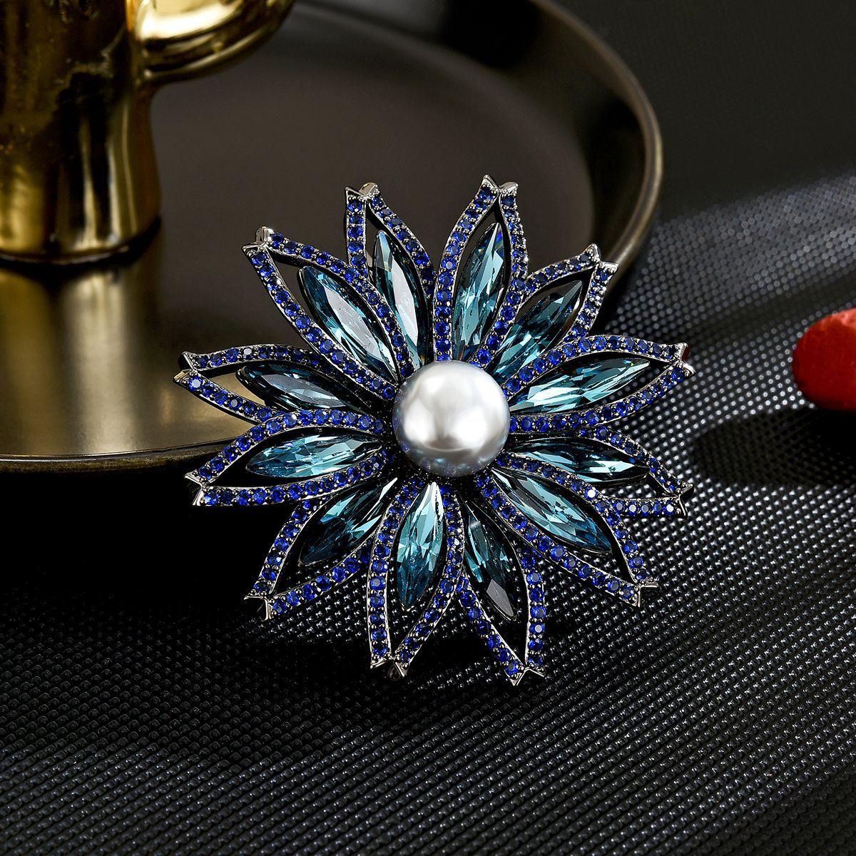 Women s Light Luxury Design Fashionable Small Fragrance Style Sunflower Brooch Elegant And Versatile Niche Design Brooch
Women s Light Luxury Design Fashionable Small Fragrance Style Sunflower Brooch Elegant And Versatile Niche Design Brooch