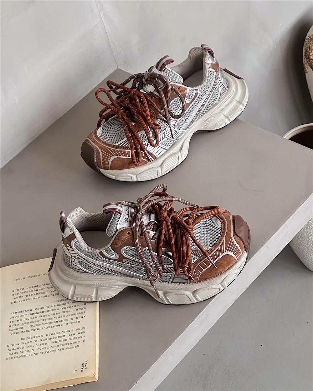 European station platform Paris double lace-up contrasting color dad shoes women s 2025 autumn new casual sports shock-absorbing single shoes 35
European station platform Paris double lace-up contrasting color dad shoes women s 2025 autumn new casual sports shock-absorbing single shoes 35