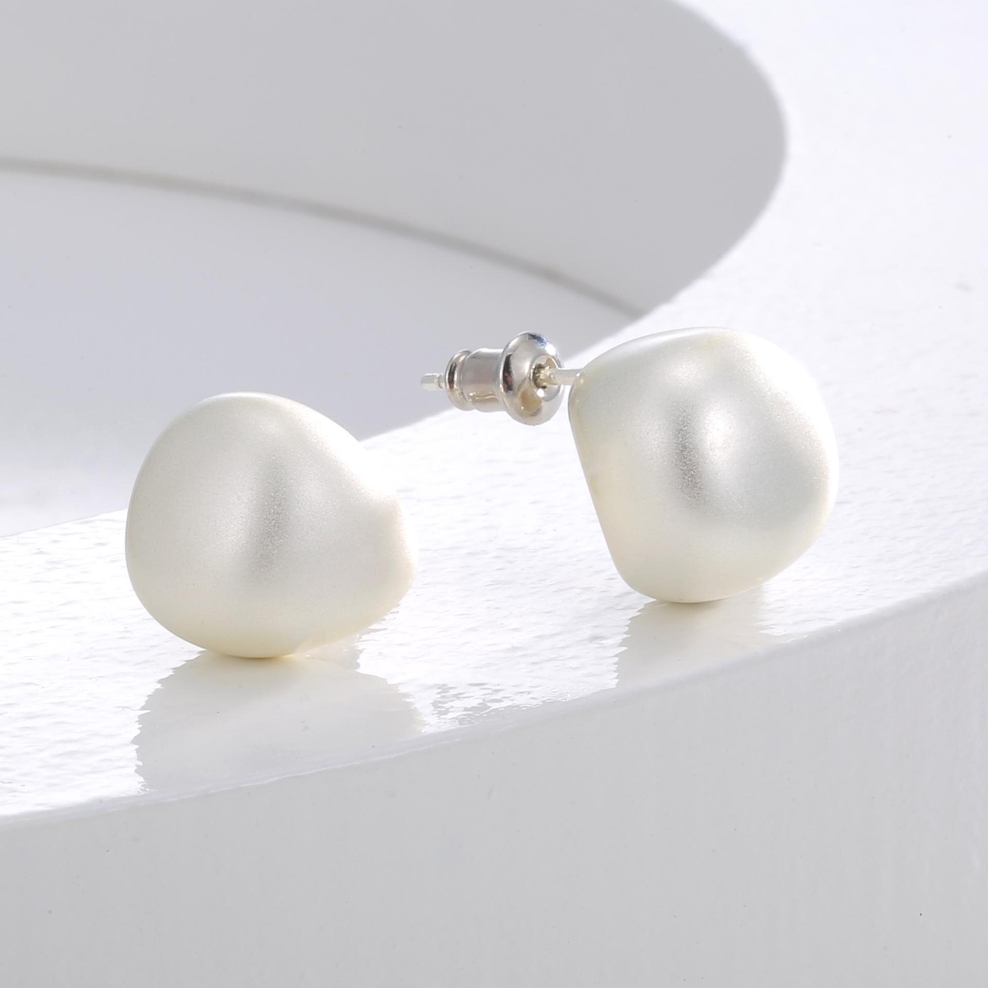 Korean Minimalist S925 Silver Stud Earrings for Women
Korean Minimalist S925 Silver Stud Earrings for Women