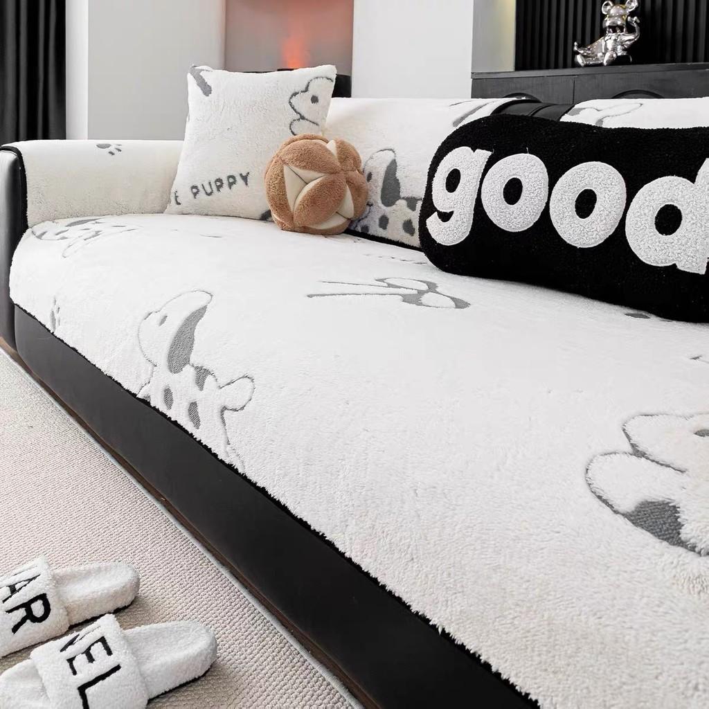 1pcs Cartoon Dog Sofa Mat Winter Thick Plush Non Slip Couch Cushion Cat-scratch-proof Dustproof Furniture Protector Home Decor 2seat 70x120cm-1pcs сірий
1pcs Cartoon Dog Sofa Mat Winter Thick Plush Non Slip Couch Cushion Cat-scratch-proof Dustproof Furniture Protector Home Decor 2seat 70x120cm-1pcs сірий