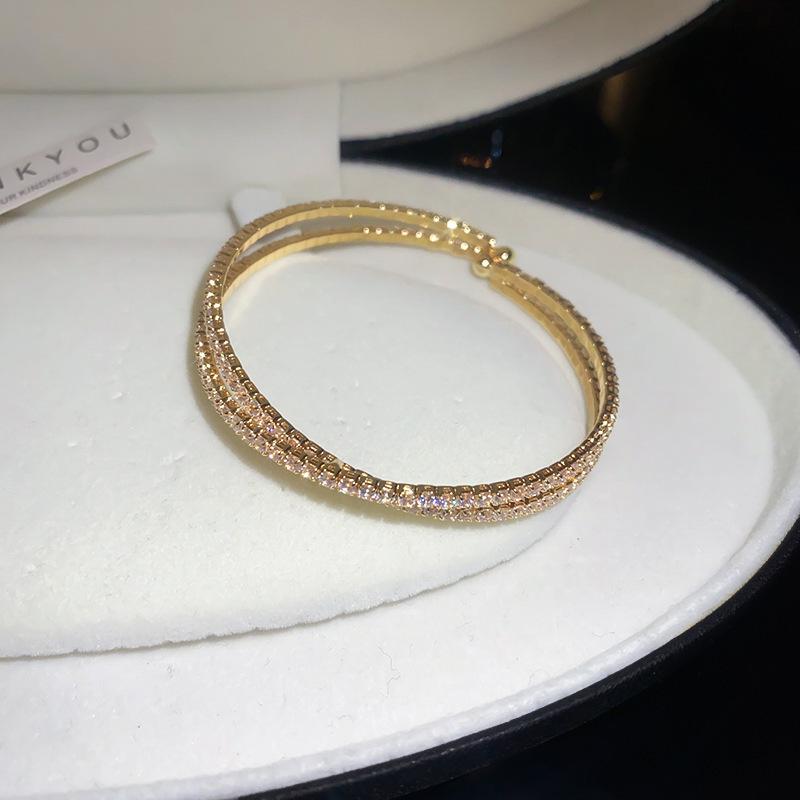 Korean Zircon Cross Bangle: Trendy Retro Commuting Bracelet with Light Luxury - High-End Jewelry for Women
Korean Zircon Cross Bangle: Trendy Retro Commuting Bracelet with Light Luxury - High-End Jewelry for Women