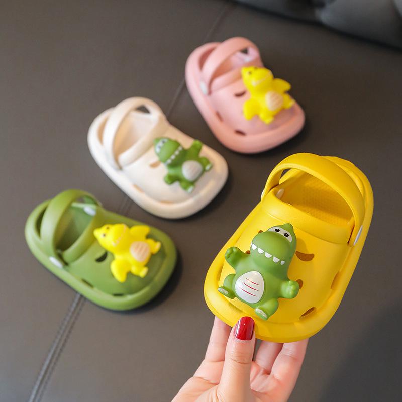 Kids Godzilla Dinosaur Cartoon Clogs: Non-Slip, Thick-Soled Summer Sandals for Boys and Girls 130 (13cm, 18-19)
Kids Godzilla Dinosaur Cartoon Clogs: Non-Slip, Thick-Soled Summer Sandals for Boys and Girls 130 (13cm, 18-19)