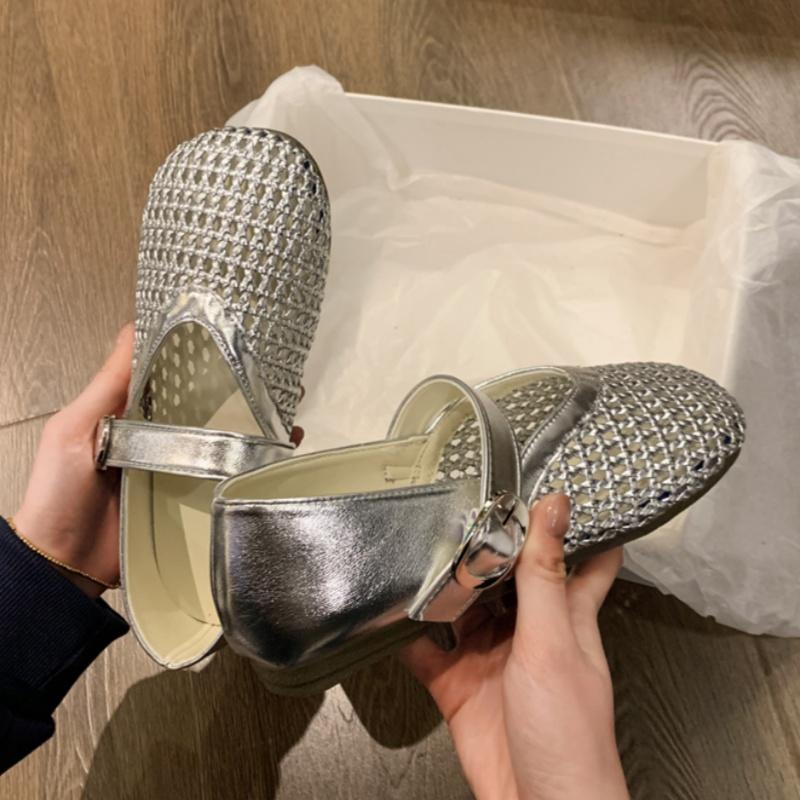 Fashion 2025 Designer Brand Fashion Sport Cozy Beach Ladies Flats Summer Casual Sandals Walking Woman Loafers Shoes Zapatos De Mujer 40
Fashion 2025 Designer Brand Fashion Sport Cozy Beach Ladies Flats Summer Casual Sandals Walking Woman Loafers Shoes Zapatos De Mujer 40