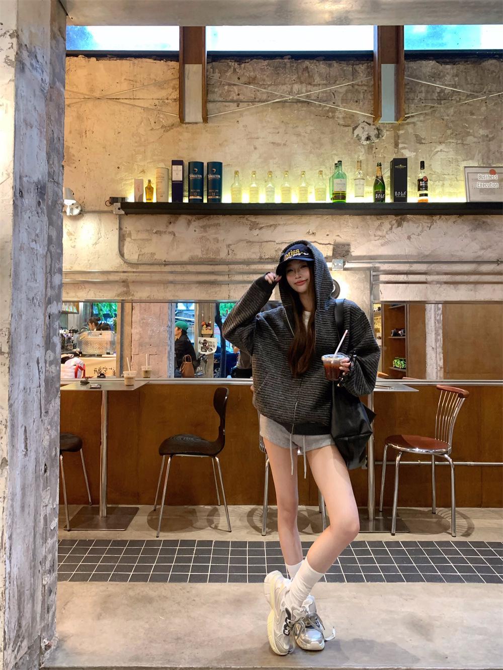 American Retro Striped Color Block Hooded Sweatshirt for Women - Autumn Loose Fit Cardigan Small чорний
American Retro Striped Color Block Hooded Sweatshirt for Women - Autumn Loose Fit Cardigan Small чорний