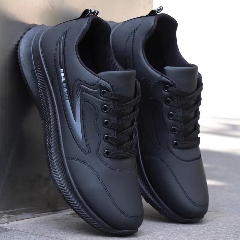 Мужская обувь 2024 года, новая весенне-летняя дышащая дезодорирующая кожаная обувь, повседневная спортивная модная обувь, черная нескользящая рабочая обувь для мужчин, большой размер 38-47 38 чёрный