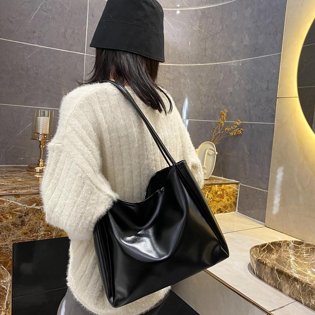 Fashion Tote Bag Female Simple Tote Bag Handbag Temperament Large Capacity PU Shoulder Commuting Bag For Shopping Travel чорний
Fashion Tote Bag Female Simple Tote Bag Handbag Temperament Large Capacity PU Shoulder Commuting Bag For Shopping Travel чорний